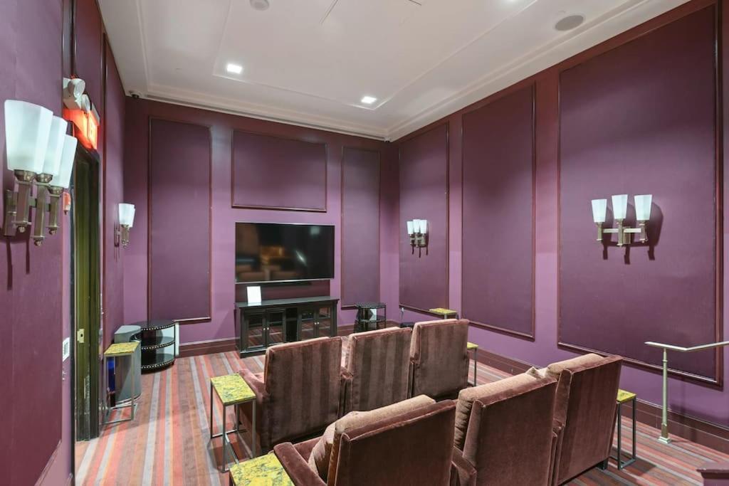 Upscale Comfort Next To Metro And Dining Arlington Esterno foto